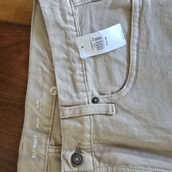 Old Navy Slim Fit 34x30 Khaki Jeans NWT - Picture 2 of 4